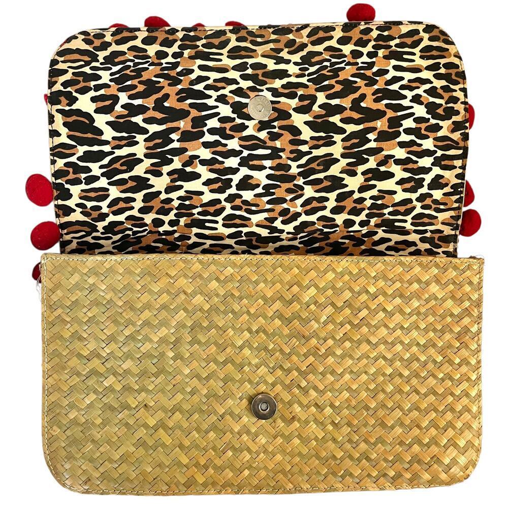 Betsey Johnson Betseyville Playa de Betsey Studded Straw Pom-Pom Clutch Bag - Picture 4 of 11